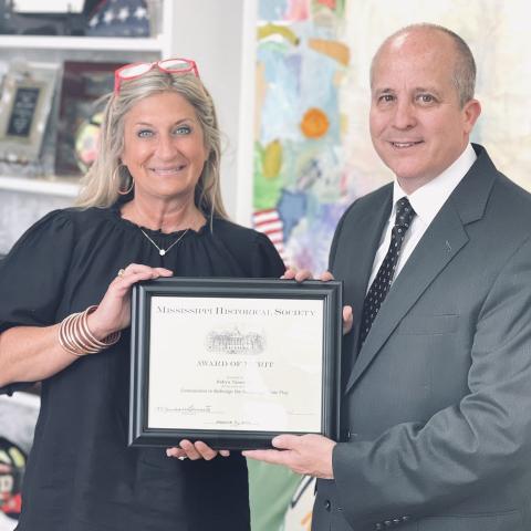 2021 Award of Merit - Robyn Tannehill